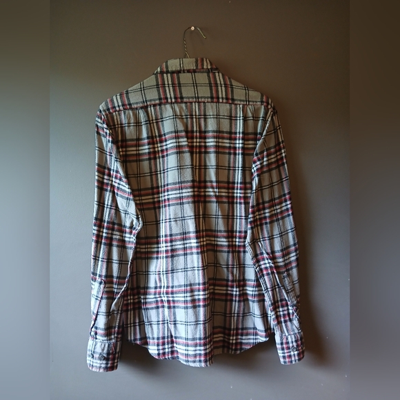 BEVERLY HILLS POLO CLUB MENS RED AND GRAY MEDIUM LONG SLEEVE BUTTON DOWN TOP - Picture 3 of 3